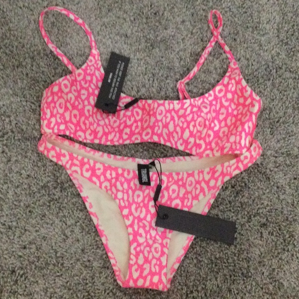 triangl pink leopard swimsuit